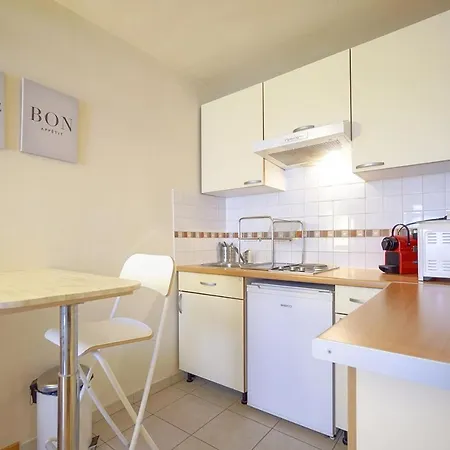 Beautiful Bright Studio Close To Monceau Park * Παρίσι