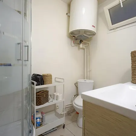 Beautiful Bright Studio Close To Monceau Park